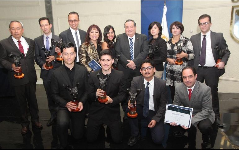 Reciben reconocimiento ganadores de Premio Jalisco de Periodismo
