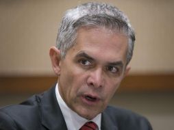 López Obrador propone dar tres mil 600 pesos al mes a los jóvenes que no estudian ni trabajan; Mancera señala: 