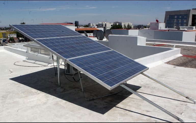 El fin de esta iniciativa es hacer más accesible la compra de paneles solares y aumentar el uso de energías limpias. ESPECIAL/ARCHIVO