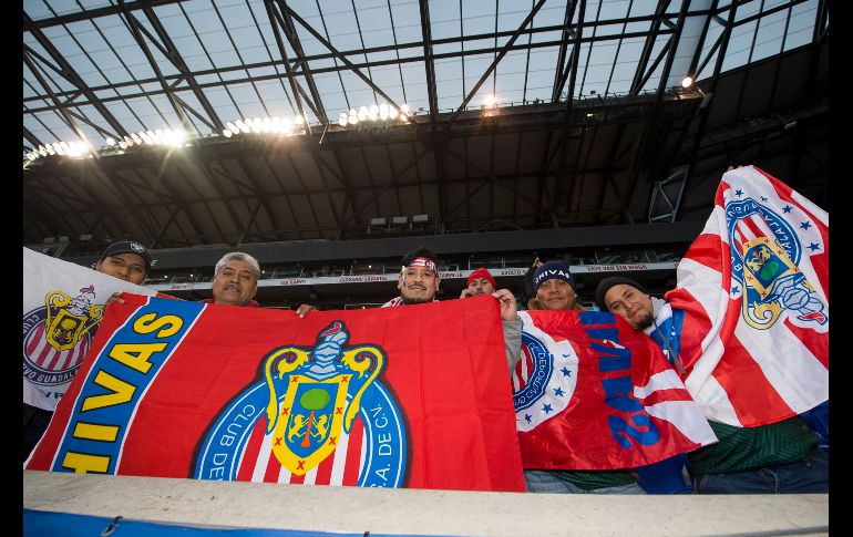La afición de Chivas hizo su parte y puso un buen ambiente en el Red Bull Arena. MEXSPORT / O. Aguilar