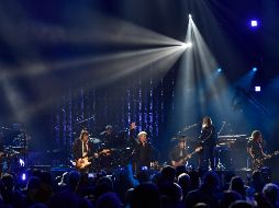 Richie Sambora, el guitarrista original de Bon Jovi se reencontró con la banda para una presentación en Cleveland que incluyó sus mejores éxitos. AP/D. Richard