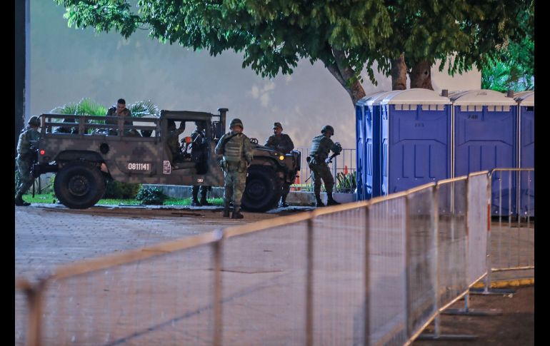 Este lunes el espacio en donde se llevará a cabo el debate fue abierto a medios de comunicación para mostrarlo. SUN/ G. Espinoza