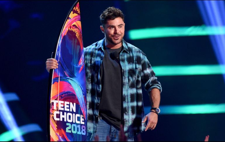 Efron agradeció a Hugh Jackman quien definió como su 