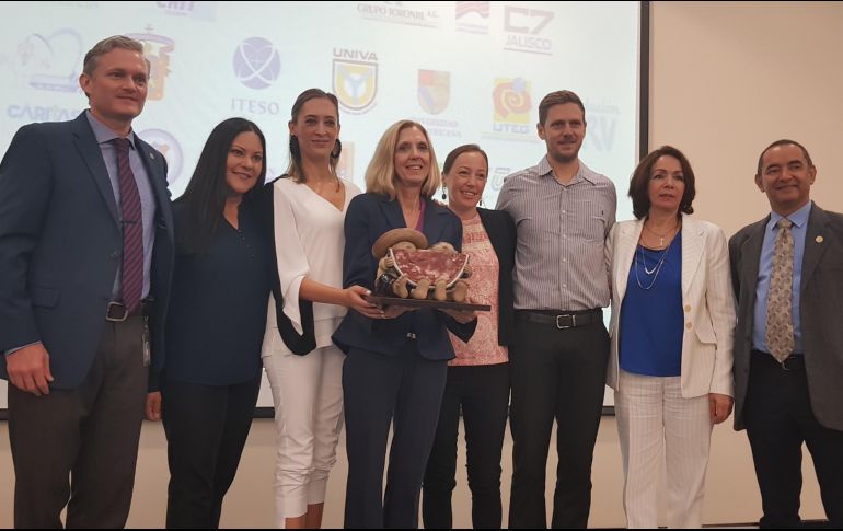 Ceremonia de premiación del onceavo Galardón al Niño ONI, entregado al colegio The American School Foundation of Guadalajara. EL INFORMADOR / A. Gallegos