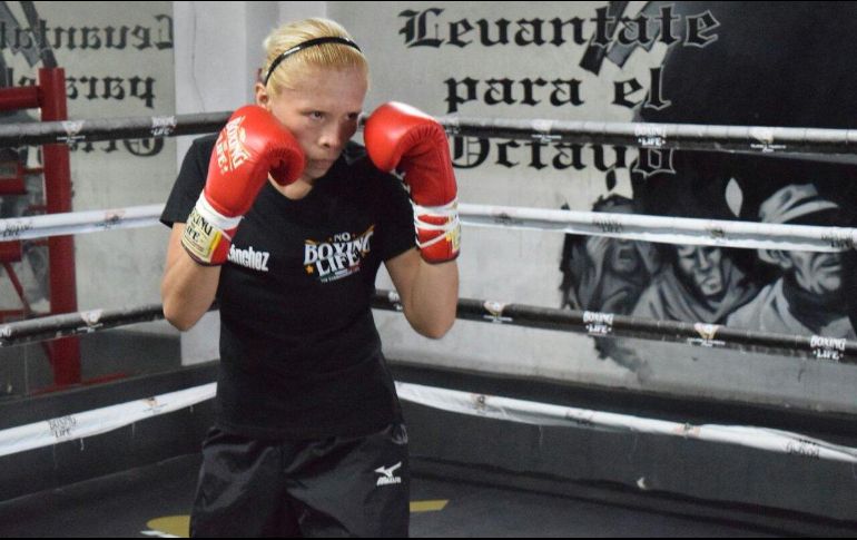 De imponerse a Fujioka, Sánchez se agenciaría su segundo título mundial del 2017 a la fecha. TWITTER / @comudegdl