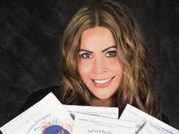 Julieta Enríquez se embarca en la aventura literaria con su primer libro. FACEBOOK JULIETA ENRÍQUEZ