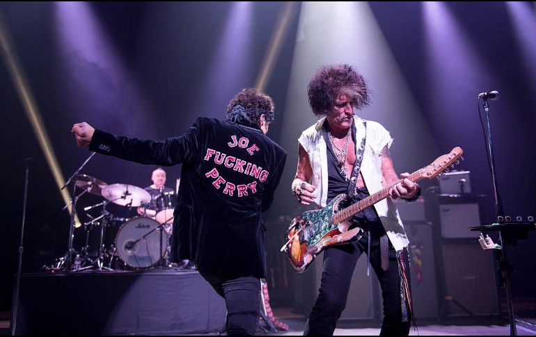 En el 2016 Perry sufrió un infarto durante una presentación de la banda Hollywood Vampires en Nueva York. TWITTER / @JoePerry