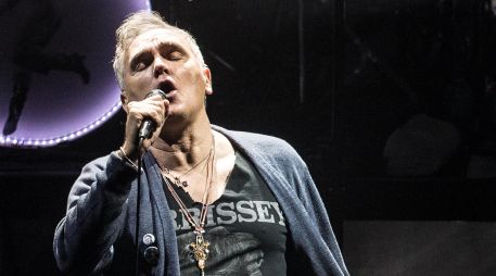 Morrissey no conversó mucho con el público, pero cuando lo hacía trataba de hablar en español, diciendo “gracias” cada vez que interpretaba un tema. SUN / G. Espinosa