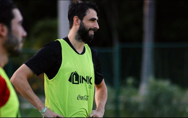 El ex jugador del Sevilla había sido presentado el 28 de agosto como flamante refuerzo y dos días después se informó que sería baja debido a una lesión. ESPECIAL / Atlas FC