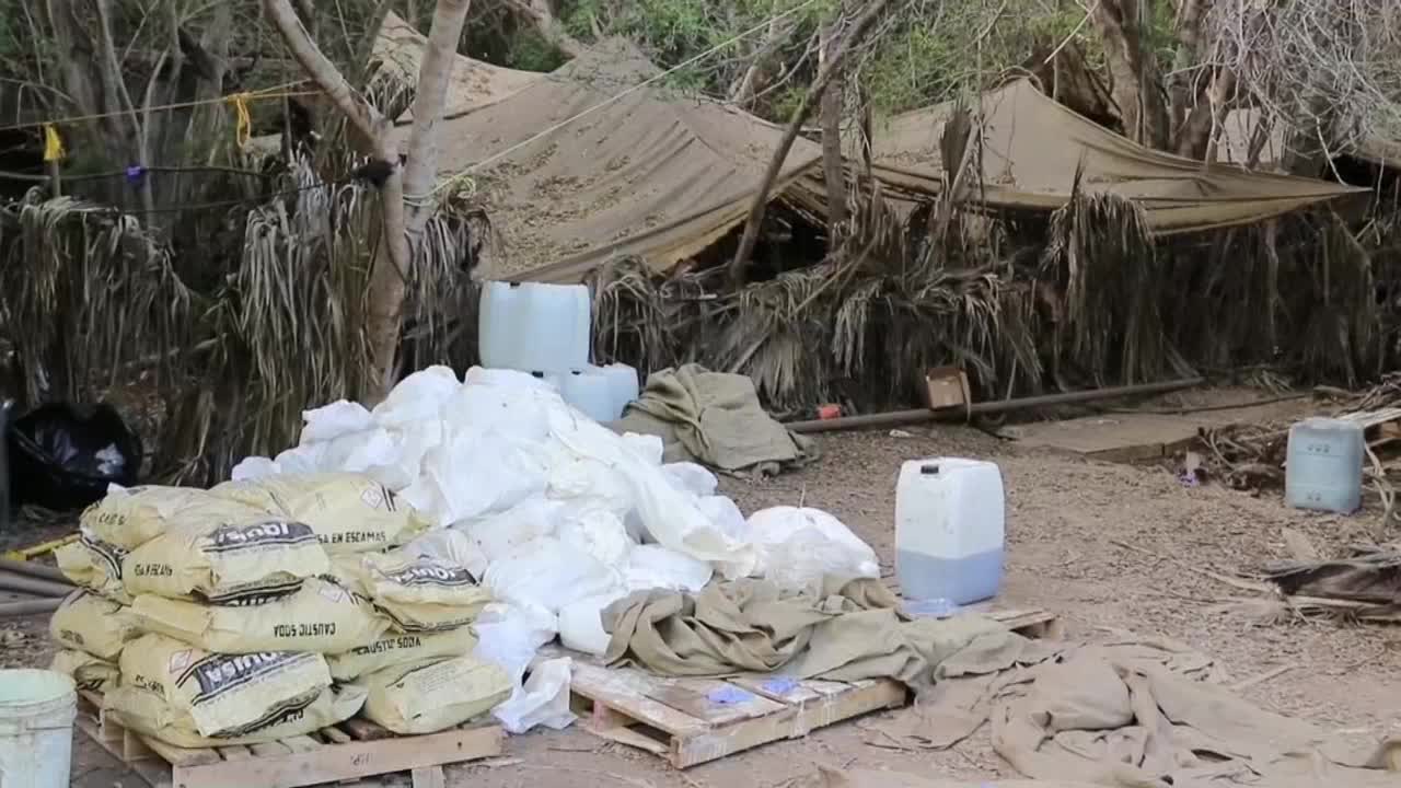Hallan uno de los narcolaboratorios más grandes de Sinaloa