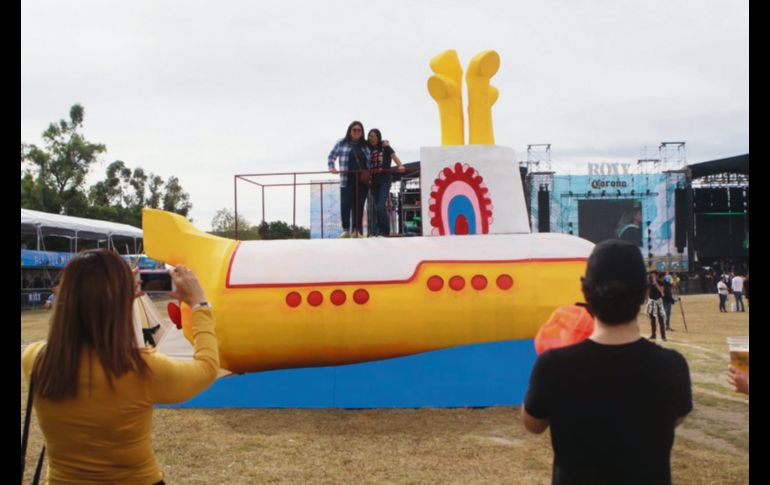 El Roxy Fest rindió tributo a The Beatles con diferentes puntos de activación. EL INFORMADOR / G. Gallo