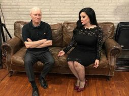 Asimismo, la cantante reconoce que después de tantos años de carrera musical, ha tenido una gran relación de trabajo y amistad con el tecladista Nacho Canut. INSTAGRAM / fangoriaoficial