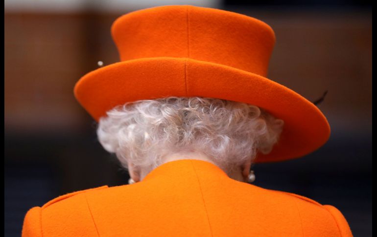 La reina Isabel II de Inglaterra visita el Museo de Ciencia en Londres. AFP/S. Dawson