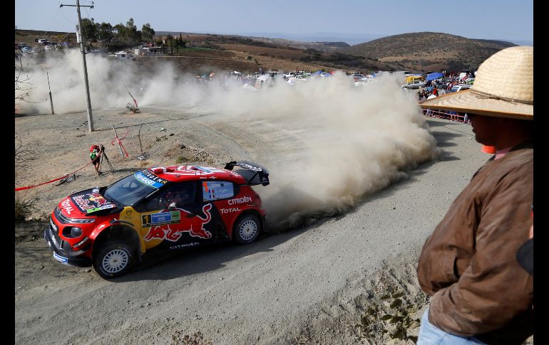 El piloto francés Sébastian Ogier y el copiloto Julien Ingrassia conducen su Citroen Total WRT en Silao, durante la última etapa del XVI Rally Guanajuato México. EFE/F. Guasco