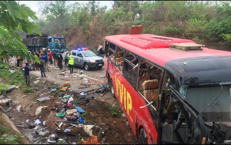Más de una veintena de heridos, algunos en estado crítico, fueron dirigidos a varios hospitales próximos de la zona en la que ocurrió el incidente. TWITTER / @onua951fm