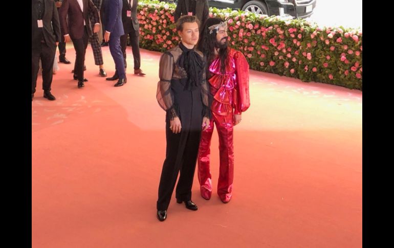 Harry Styles tuvo uno de los outfits mejor recibidos. TWITTER / @metmuseum