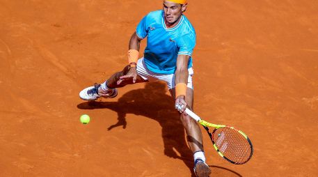 Nadal, letal con su revés cruzado, impuso su veteranía para ganar en una hora y 35 minutos al joven que había entrado en el cuadro principal con una invitación. EFE / J. Martín