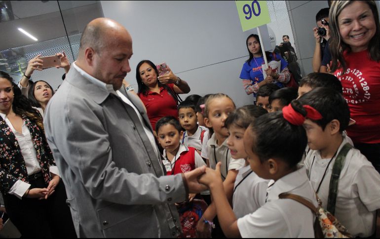 El gobernador Enrique Alfaro destaca el compromiso para formar una nueva generación de jaliscienses. EL INFORMADOR / E. Barrera