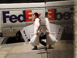 FedEx habría mandado a direcciones equivocadas un “pequeño número” de paquetes de Huawei.  AFP / ARCHIVO