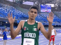 Será a las 12:50 horas de mañana cuando Mendoza salte a la pista para buscar una medalla en Nápoles. TWITTER / @DOlimpus