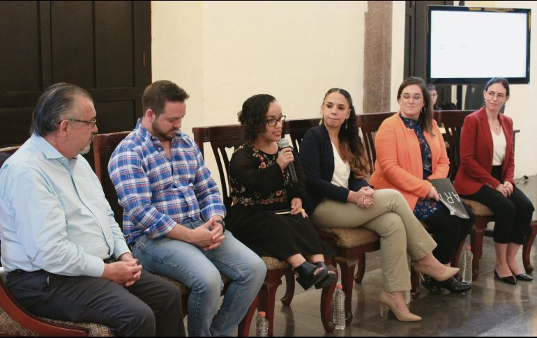 Autoridades de la SC, del British Council y de los ayuntamientos de Guadalajara y Zapopan presentaron la plataforma para impulsar a artistas con discapacidad. CORTESÍA