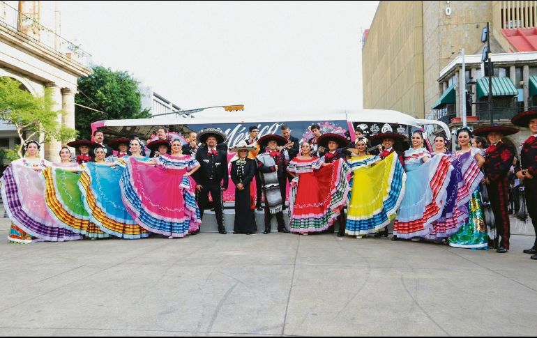 El Ballet Folclórico de Guadalajara recorrerá 18 ciudades en Estados Unidos y Canadá. CORTESÍA