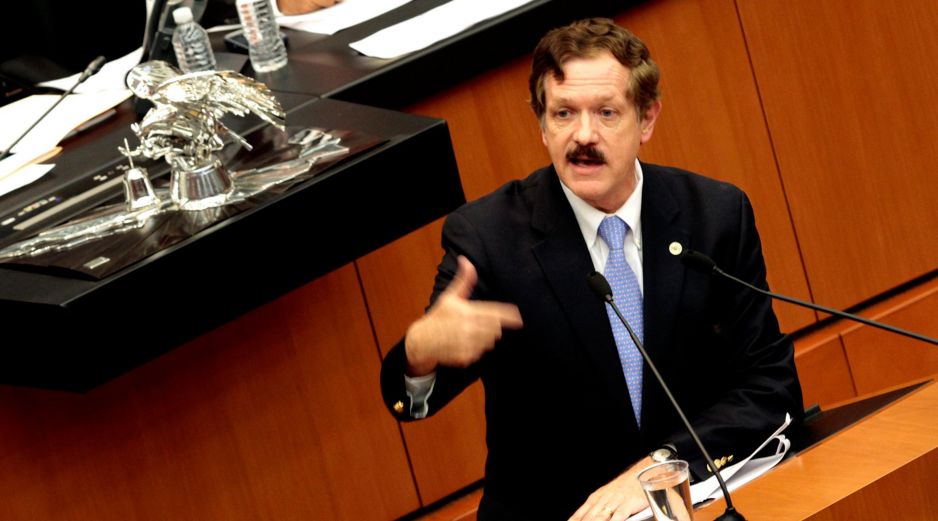 Romero Hicks también solicitó un encuentro con el Mandatario, pues en los 11 meses de gobierno no se ha reunido con los legisladores de su partido. NTX / ARCHIVO