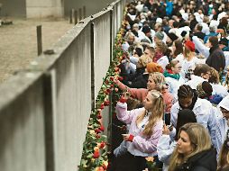 Cientos se reunieron para rememorar la unión del pueblo alemán. AP