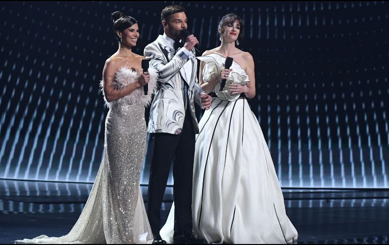 Ricky Martin y las actrices Paz Vega y Roselyn Sánchez son anfitriones de los Latin Grammy 2019. AFP / V. Macon