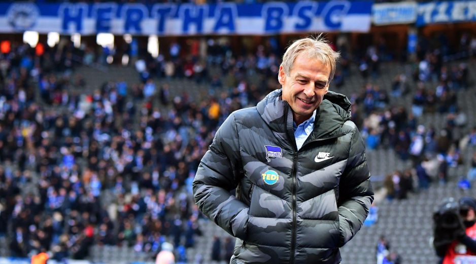 El ex futbolista llegó al banquillo a finales de noviembre con la consigna de levantar a un desahuciado equipo que se encontraba cerca de los puestos de descenso. EFE / ARCHIVO