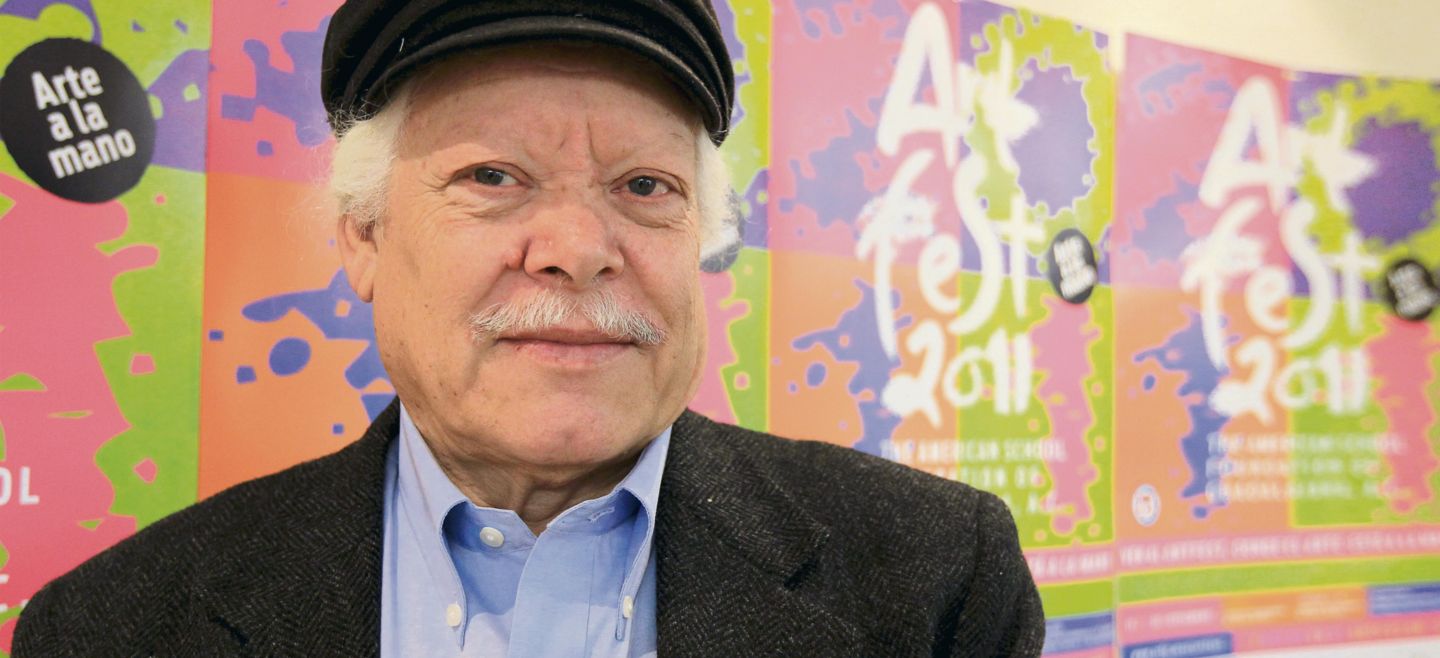 Recuerdo. Foto tomada en 2015 al pintor Javier Arévalo, en la exposición “Las formas se transforman”, en la Galería Vértice.