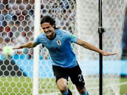 El exmediocampista uruguayo Diego Forlán admitió que ve probable la llegada de su compatriota, el delantero Edinson Cavani, del París Saint-Germain a Boca Juniors. EFE / ARCHIVO