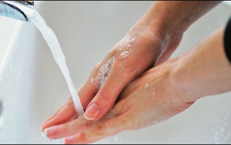 CONSEJO. Después de lavar tus manos, humecta tu piel con crema. ESPECIAL