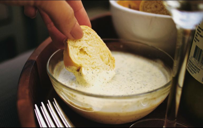 DELICIA. Prepara la mayonesa y agrega las especias que más te gusten para disfrutar de una rica botana. ESPECIAL