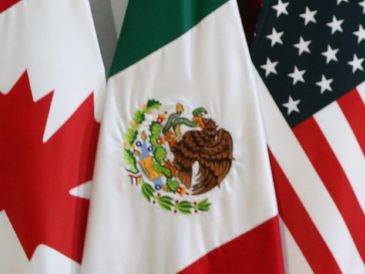 El especialista en relaciones internacionales del Tecnológico de Monterrey, Eduardo González, aseguró que el acuerdo comercial no tendrá afectaciones. EFE / ARCHIVO