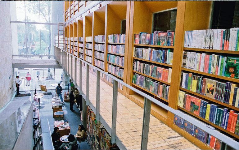 RECINTO. La librería “José Luis Martínez”, ubicada en la colonia Americana, retoma la atención al público. ARCHIVO