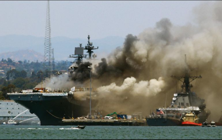 ACCIDENTE.  El incendio se dio mientras la nave recibía mantenimiento. AFP