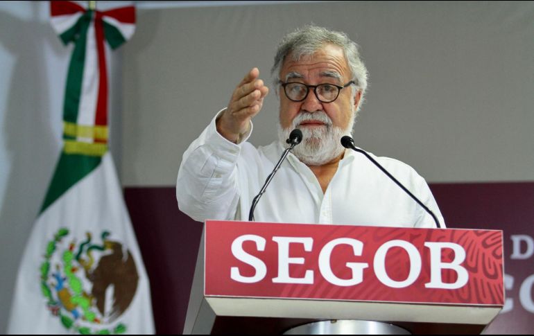 El subsecretario de Derechos Humanos, Alejandro Encinas y Patrocinio Hernández Gómez, vocero de un grupo de víctimas de la masacre, llevarán a cabo la firma. NTX/ARCHIVO