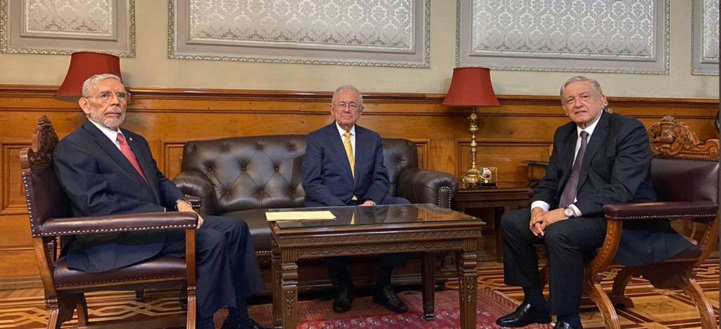 En un tuit, el titular del Ejecutivo federal agradece el profesionalismo y servicio aportado al país del ingeniero Jiménez Espriú. TWITTER / @lopezobrador_