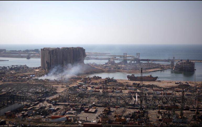 La onda de choque de la explosión dejó el puerto devastado. AFP/P. Baz