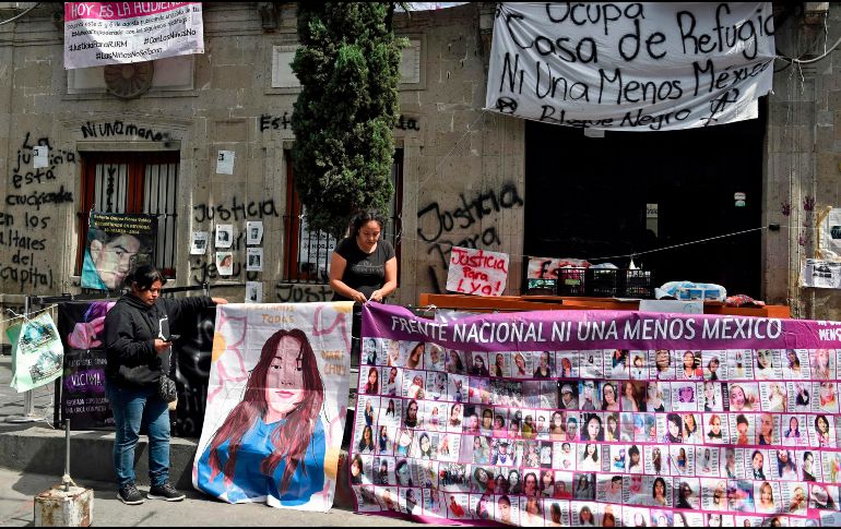 La ocupación del edificio de la CNDH en Ciudad de México comenzó a principios de mes para exigir justicia frente a los crímenes contra mujeres. AFP/ARCHIVO