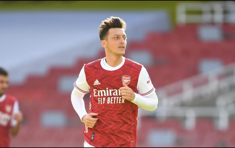 ''Acabo de descubrir que la lealtad es muy difícil de conseguir hoy en día'', dijo el jugador. TWITTER / @MesutOzil1088