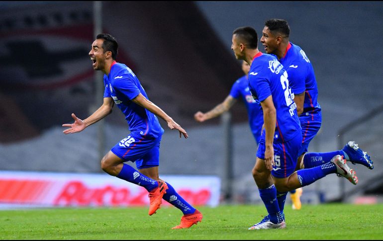 Rafael Baca celebra su gol, el segundo del Cruz Azul, que cayó apenas al minuto 7. IMAGO7