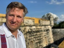 El embajador Landau en una visita a las murallas de Campeche. TWITTER/USAmbMex