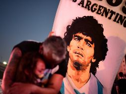 Fans de Diego Maradona lamentan su muerte, ocurrida el 25 de noviembre. AFP/ARCHIVO