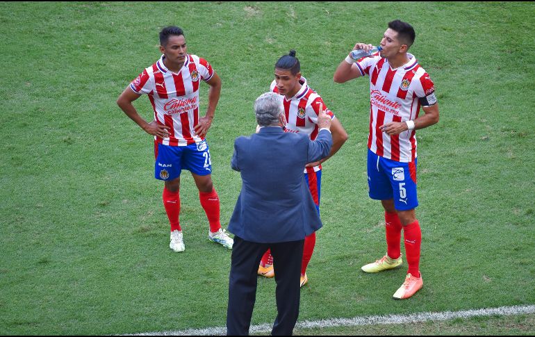 La separación del equipo de Chivas de Eduardo López, Alexis Peña, Dieter Villalpando y José Juan Vázquez, le pegó duro al equipo en su momento pero dijo el capitán Jesús Molina, que el grupo nada pudo hacer ante un acto de indisciplina como se dio. Imago7