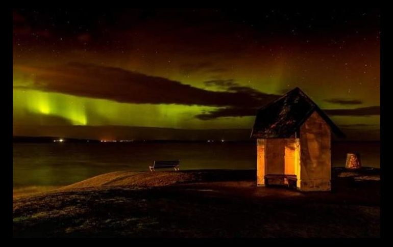 Esta colorida escena fue fotografiada desde Nairn, en el fiordo de Moray. THE CUTTER/BBC WEATHER WATCHERS
