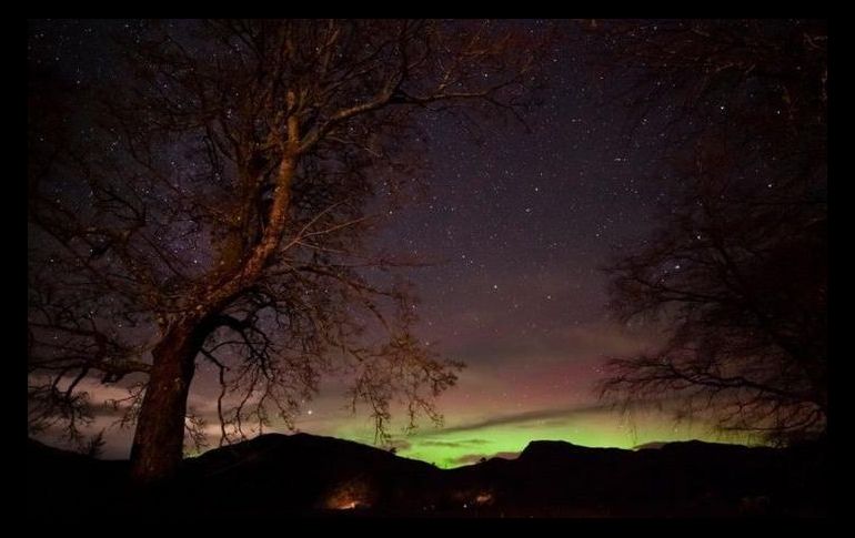 Así se vio la aurora desde Glenelg en el oeste de las Tierras Altas de Escocia. CLOUDCATCHER/BBC WEATHER WATCHERS