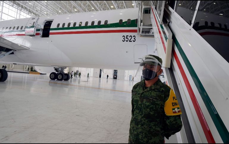 Una de las promesas de campaña de AMLO fue vender el avión presidencial, y hasta el momento no lo ha logrado. AFP / ARCHIVO