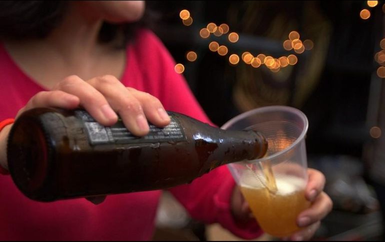 La venta de cerveza al tiempo se llevaría a cabo hasta el 24 de enero. NTX/ARCHIVO